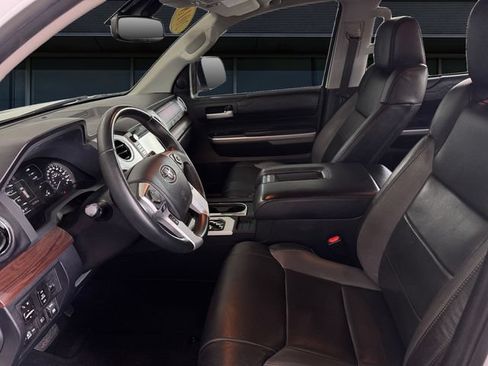 Used 2018 Toyota Tundra Limited w/ Limited Premium Package AWD/4WD image 9