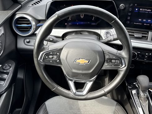 Certified 2024 Chevrolet Trax LT w/ Driver Confidence Package image 28