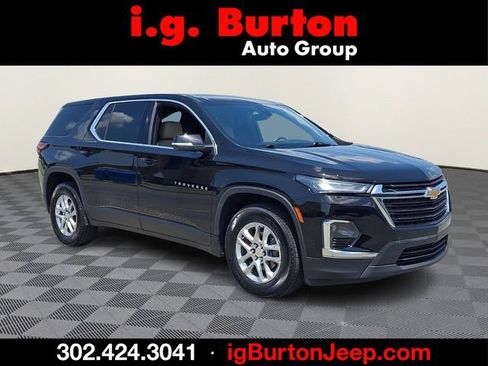 Used 2023 Chevrolet Traverse LS w/ Safety Package FWD image 1