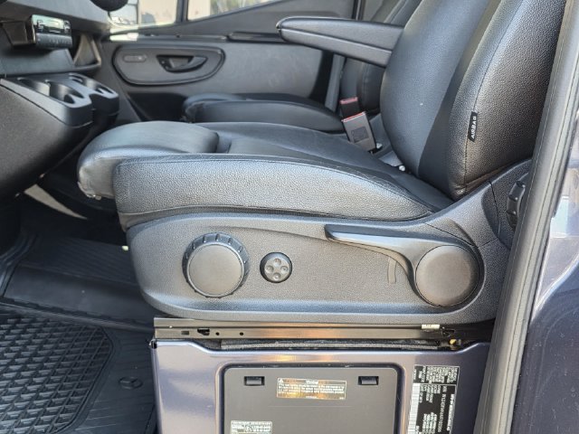 Used 2022 Mercedes-Benz Sprinter 2500 image 15