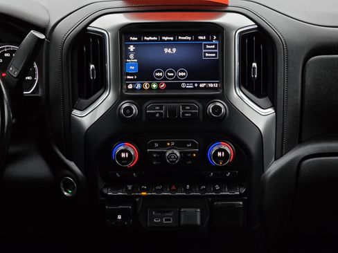 Used 2022 Chevrolet Silverado 2500 LT w/ Texas Edition image 32