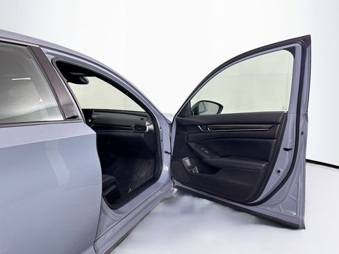 Used 2022 Honda Accord Sport image 29