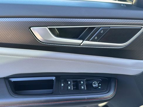 Certified 2025 Volkswagen Atlas Peak Edition SE AWD/4WD image 22