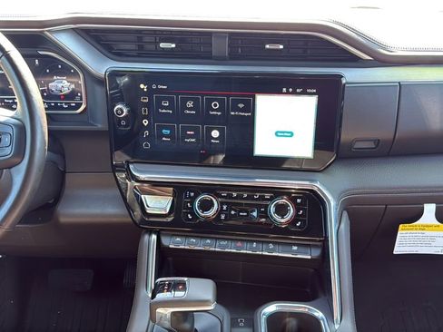 Used 2024 GMC Sierra 1500 Denali w/ Denali Reserve Package AWD/4WD image 17