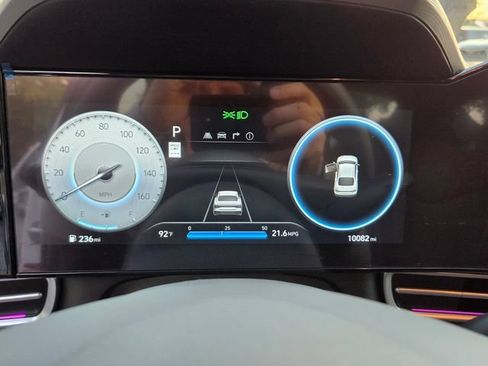 Used 2024 Hyundai Elantra SEL FWD image 24