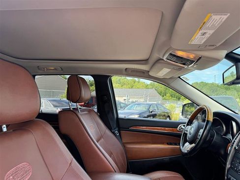 Used 2013 Jeep Grand Cherokee Overland image 11