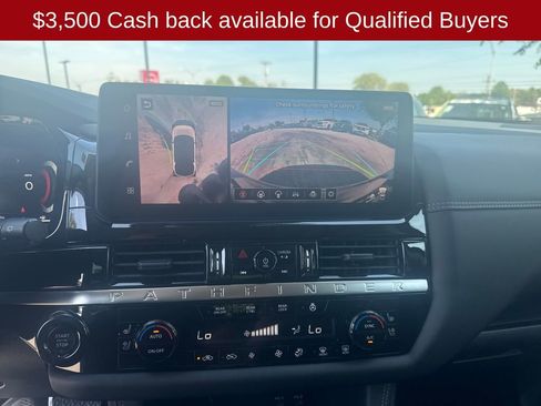 New 2026 Nissan Pathfinder Platinum AWD/4WD image 16
