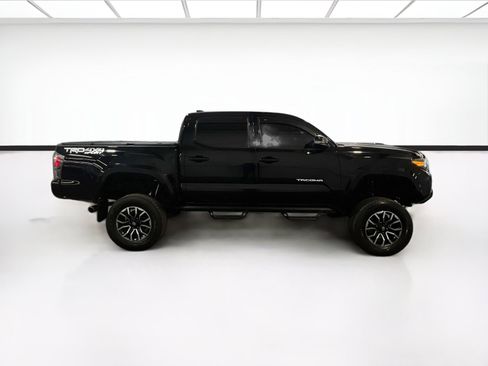 Used 2021 Toyota Tacoma TRD Sport w/ Technology Package AWD/4WD image 21