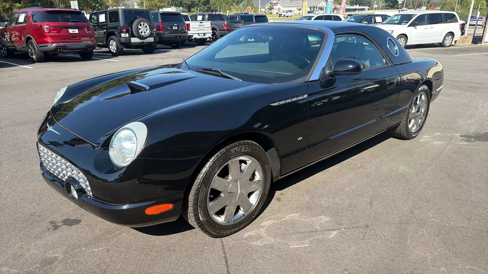 Used 2002 Ford Thunderbird RWD image 3