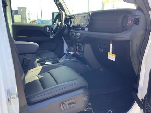 New 2026 Jeep Gladiator Rubicon AWD/4WD image 39