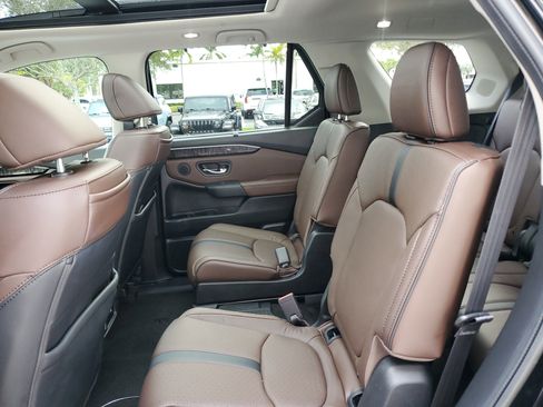 Used 2023 Honda Pilot Elite image 10