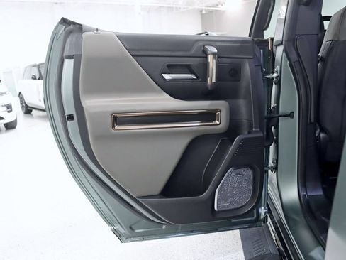 Used 2024 GMC Hummer EV 3X AWD/4WD image 39
