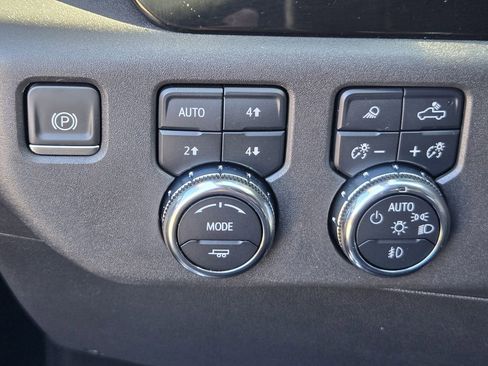 Used 2023 GMC Sierra 1500 SLT AWD/4WD image 19