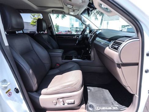 Used 2014 Lexus GX 460 w/ Premium Package AWD/4WD image 46