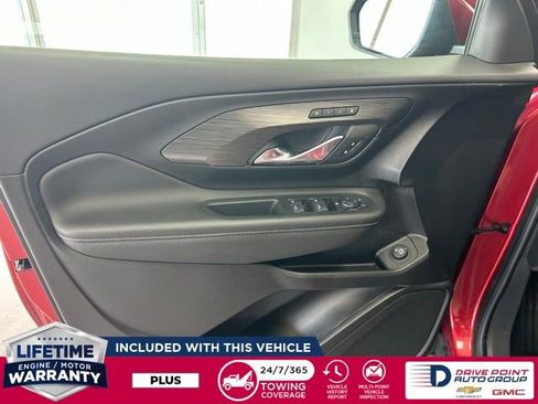 Used 2024 GMC Terrain SLT w/ Tech Package image 13