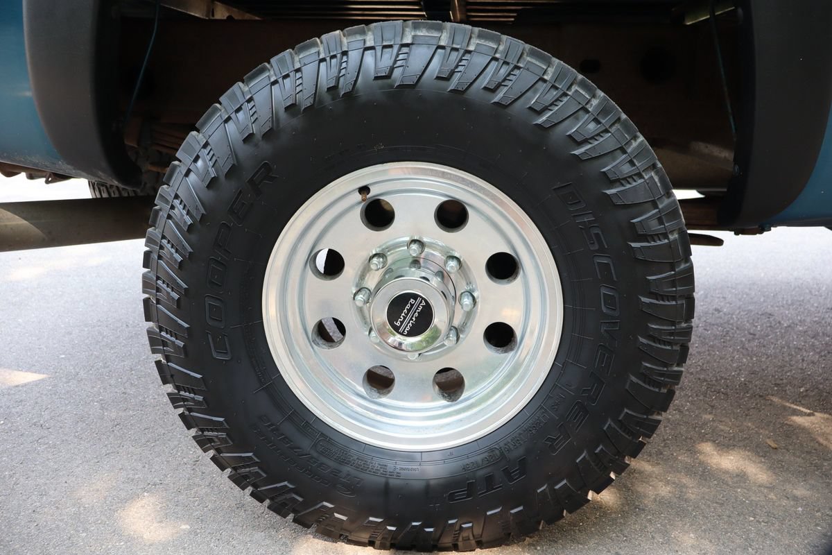 Used 2004 GMC Sierra 2500 SLT w/ Heavy-Duty Power Package AWD/4WD image 42