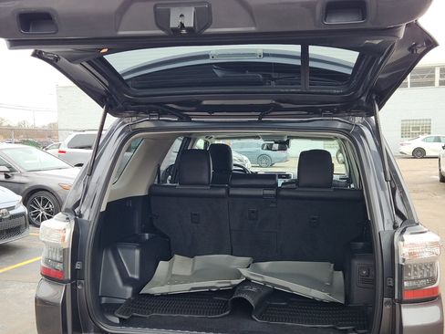 Used 2020 Toyota 4Runner SR5 Premium image 27