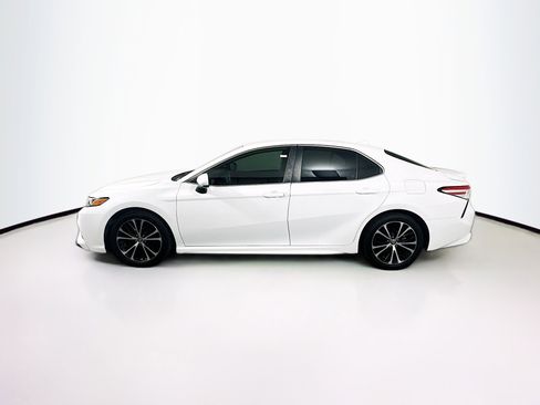 Used 2020 Toyota Camry SE FWD image 4