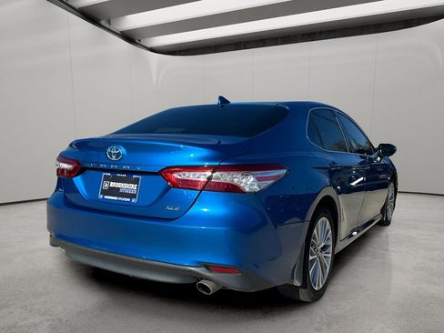 Used 2019 Toyota Camry XLE image 6