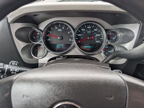 Used 2013 Chevrolet Silverado 2500 W/T w/ Snow Plow Prep Package image 20