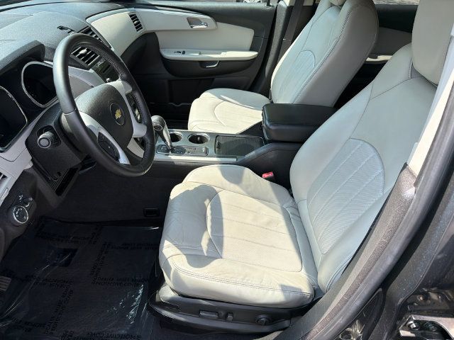 Used 2012 Chevrolet Traverse LTZ FWD image 10