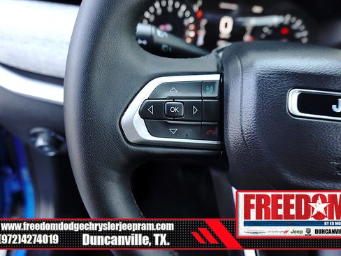 Used 2025 Jeep Compass Latitude AWD/4WD image 25