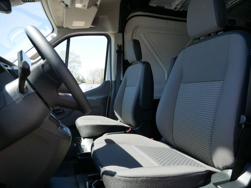 New 2026 Ford Transit 250 148 Medium Roof Extended AWD w/ Load Area Protection Package image 5