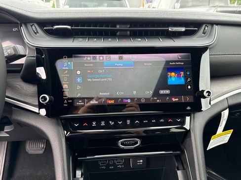 New 2026 Jeep Grand Cherokee Limited w/ Limited Altitude Package AWD/4WD image 12