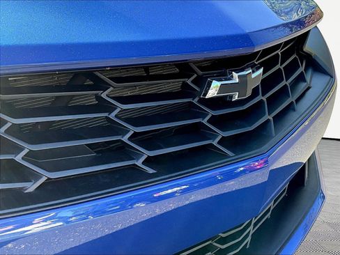 Used 2022 Chevrolet Camaro LT RWD image 32