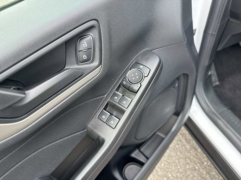 Used 2022 Ford Escape S image 22