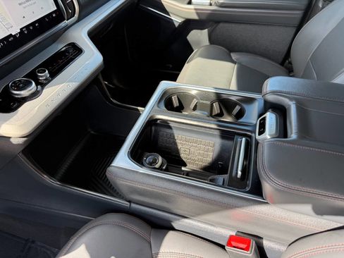 Used 2025 Ford Expedition Max Active image 54