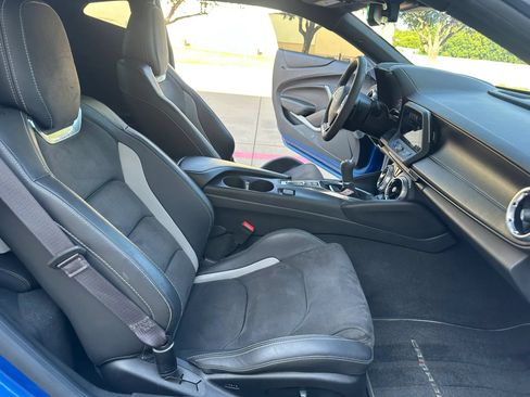 Used 2017 Chevrolet Camaro SS RWD image 20