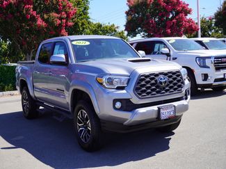 Used 2021 Toyota Tacoma TRD Sport w/ Technology Package AWD/4WD video 1