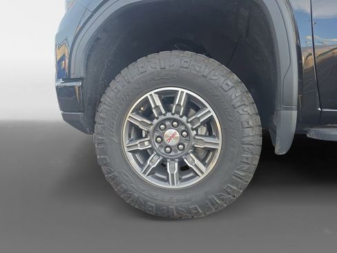 Used 2025 GMC Sierra 1500 AT4 w/ AT4 Premium Package image 16