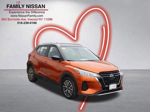 Certified 2024 Nissan Kicks SV image 1