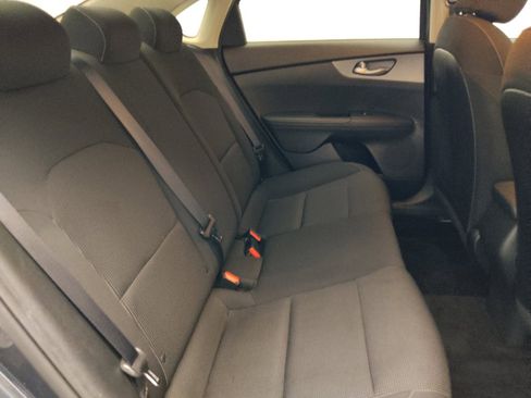 Used 2020 Kia Forte LXS FWD image 19