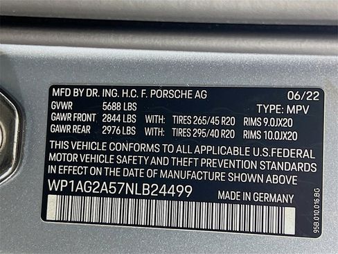 Certified 2022 Porsche Macan S image 34