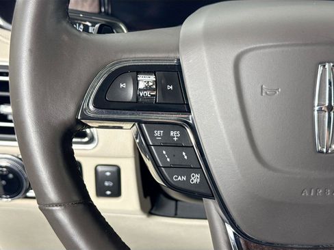 Used 2021 Lincoln Navigator Reserve w/ Luxury Package AWD/4WD image 18