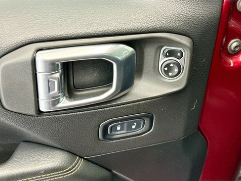 Used 2021 Jeep Wrangler Unlimited Sahara AWD/4WD image 22