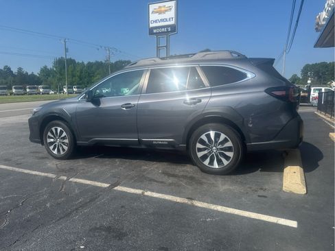 Used 2023 Subaru Outback Limited AWD/4WD image 7