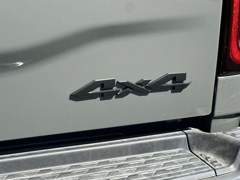 New 2026 RAM 2500 Big Horn AWD/4WD image 25