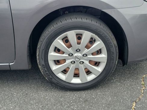Used 2016 Nissan Sentra SV FWD image 5