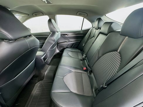 Used 2021 Toyota Camry SE FWD image 25