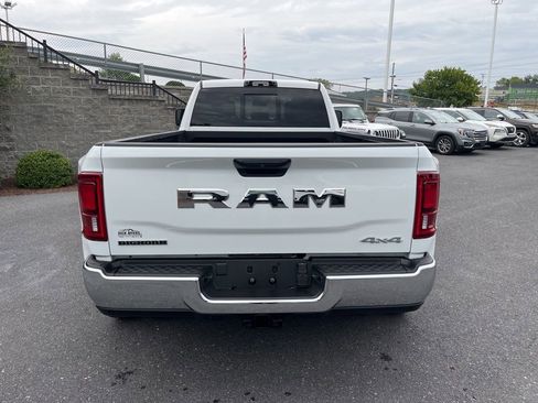 New 2025 RAM 3500 Big Horn image 12