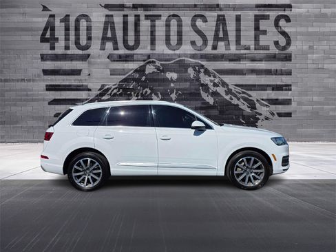 Used 2019 Audi Q7 3.0T Premium Plus w/ Premium Plus Package AWD/4WD image 2