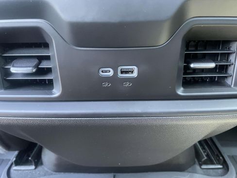 Used 2025 Chevrolet Silverado 1500 LT Trail Boss w/ Convenience Package II AWD/4WD image 11