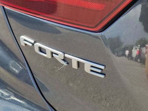 Used 2024 Kia Forte LXS image 8