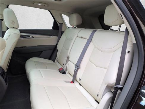 Used 2021 Cadillac XT5 Premium Luxury FWD image 19