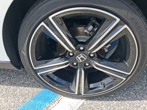 Used 2023 Honda Accord Sport image 11