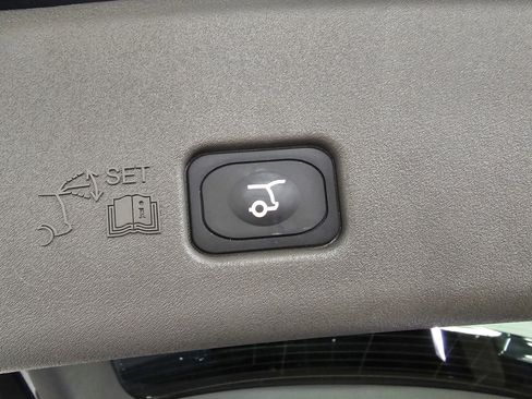 Used 2024 Lincoln Nautilus Premier w/ Equipment Group 102A image 14